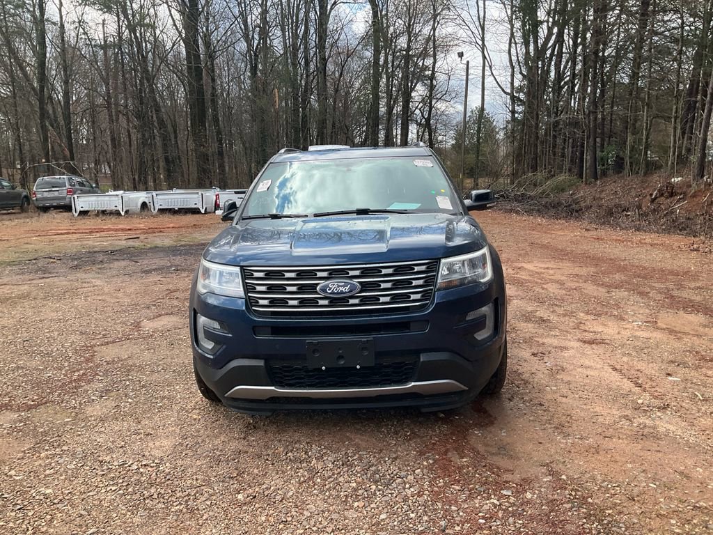 Certified 2017 Ford Explorer XLT w/ Equipment Group 202A image 8