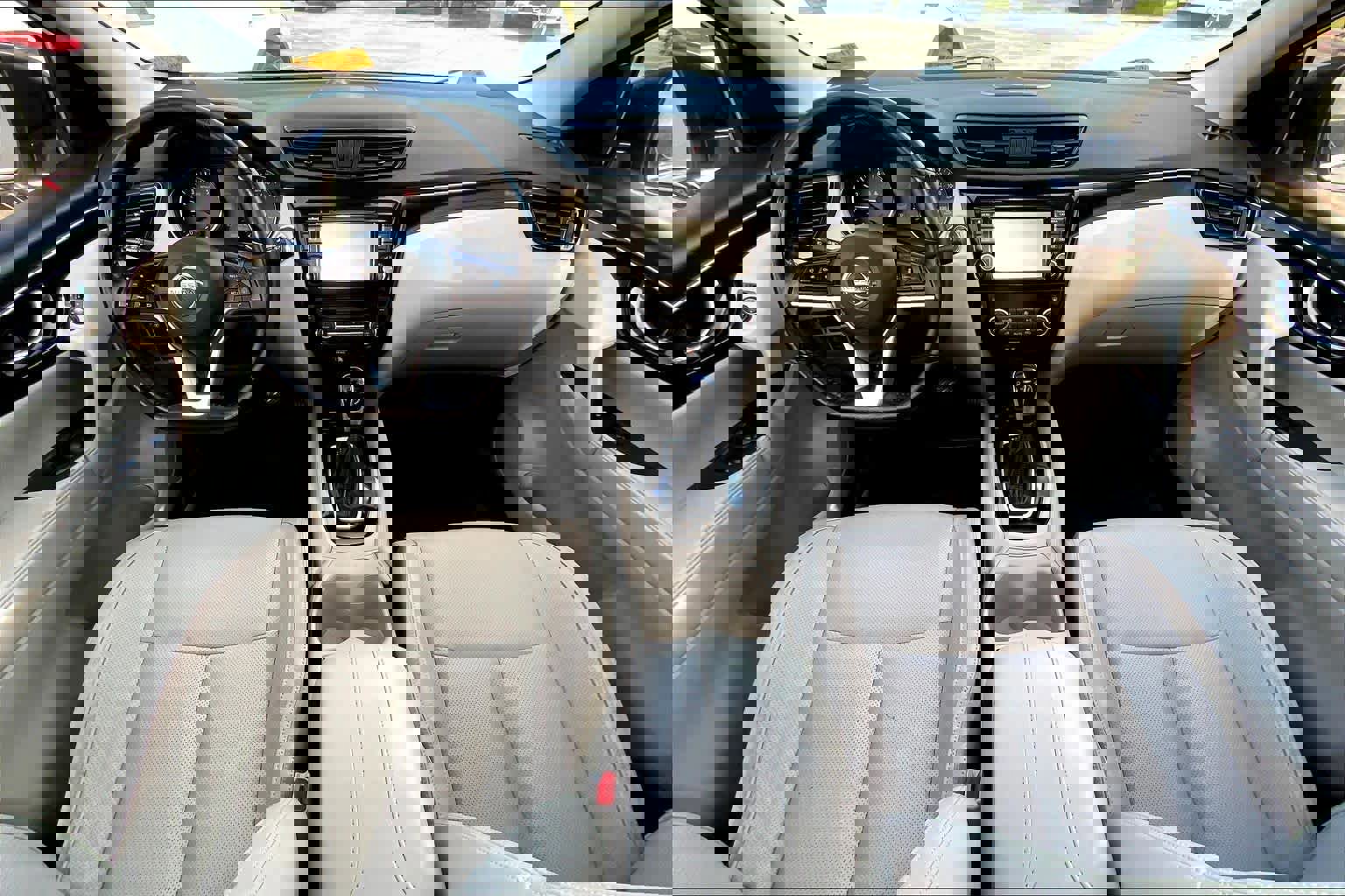 Used 2019 Nissan Rogue Sport SL w/ Premium Package image 14