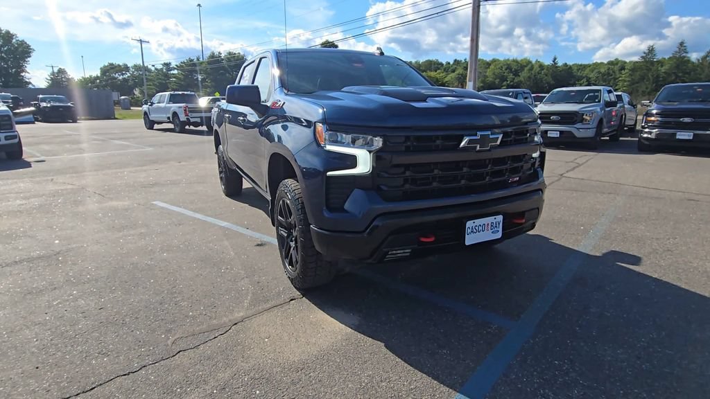 Used 2022 Chevrolet Silverado 1500 LT Trail Boss w/ LPO, Dark Essentials Package AWD/4WD image 13