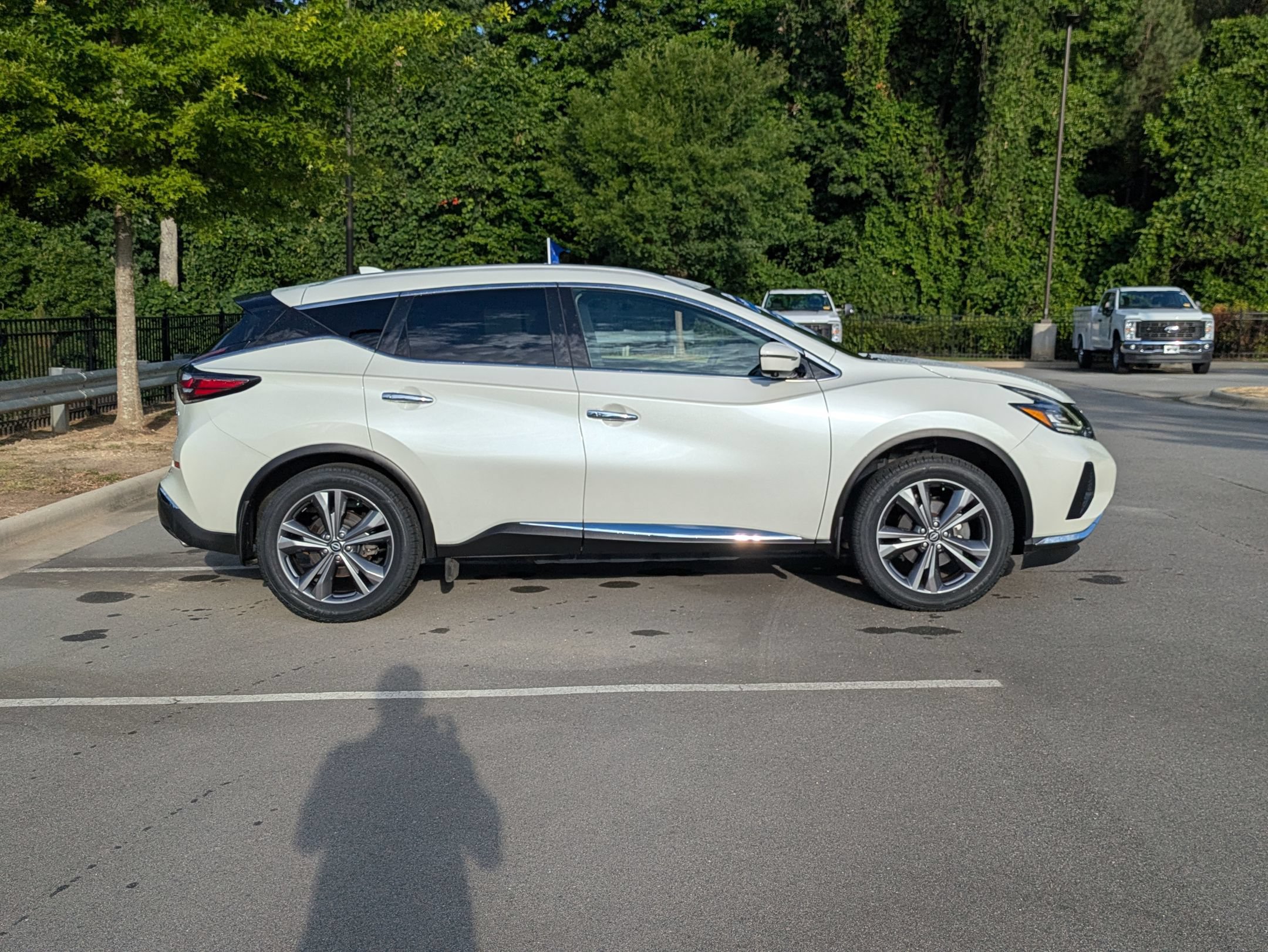 Used 2023 Nissan Murano Platinum w/ Cargo Package FWD image 3