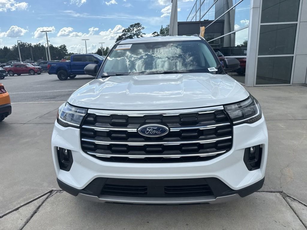 Certified 2026 Ford Explorer Active w/ Active Comfort Package RWD image 2