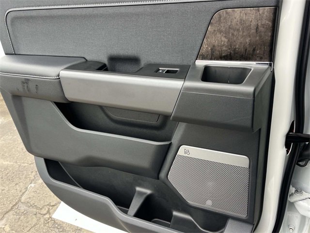 Certified 2024 Ford F250 Lariat w/ Sport Appearance Package image 18