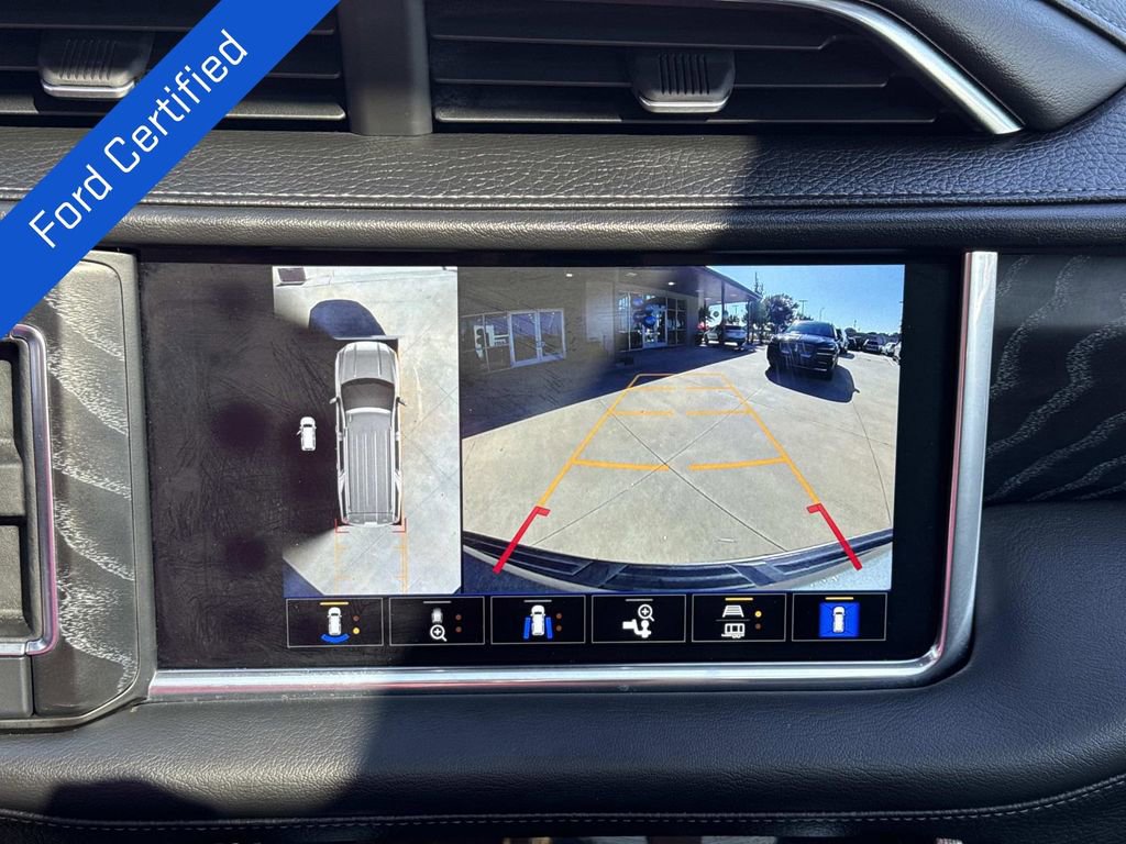 Used 2022 GMC Yukon XL Denali image 28