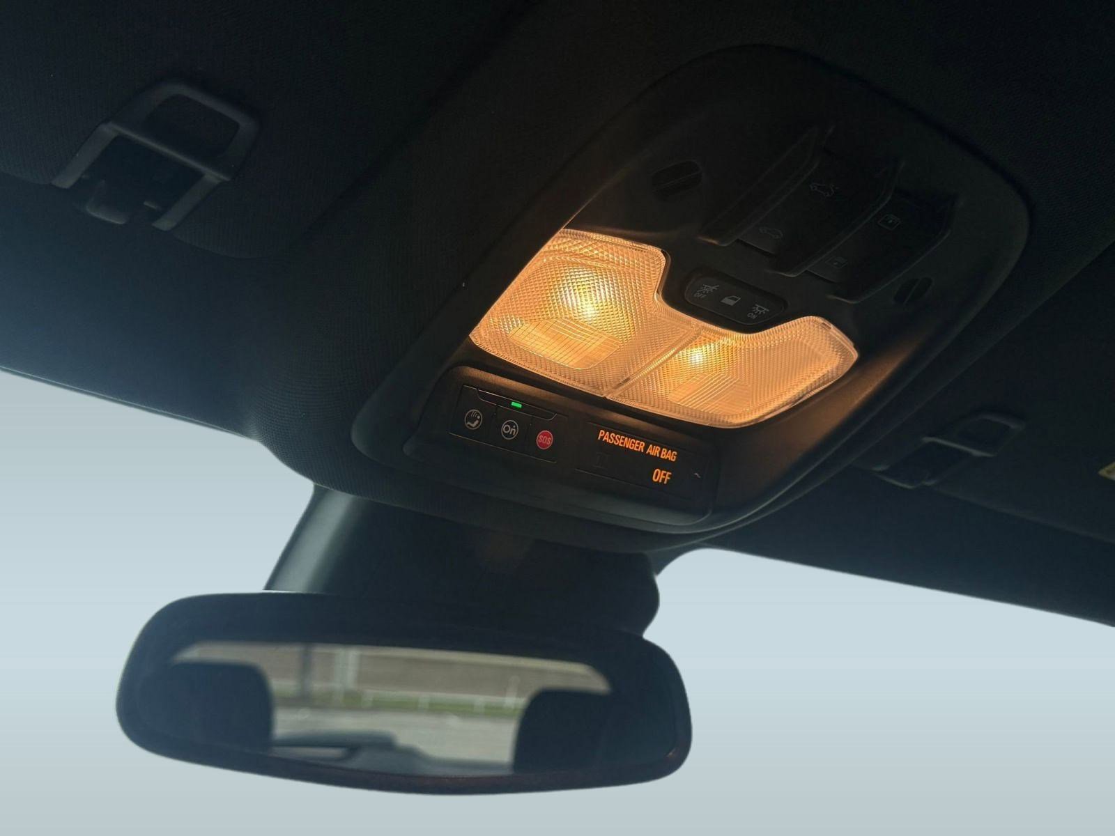 Used 2021 Chevrolet TrailBlazer RS w/ Sun and Liftgate Package image 17