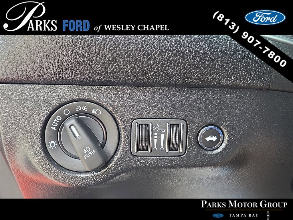 Used 2019 Dodge Challenger SXT w/ Blacktop Package image 23