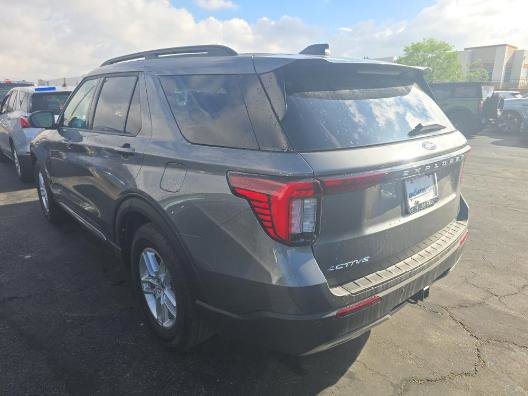 Certified 2025 Ford Explorer Active w/ Active Comfort Package RWD image 6