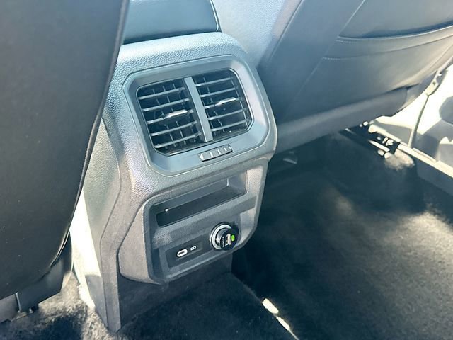 Used 2022 Volkswagen Tiguan SE image 28