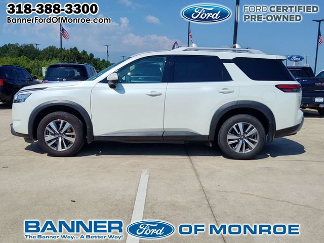 Used 2024 Nissan Pathfinder SL FWD image 3