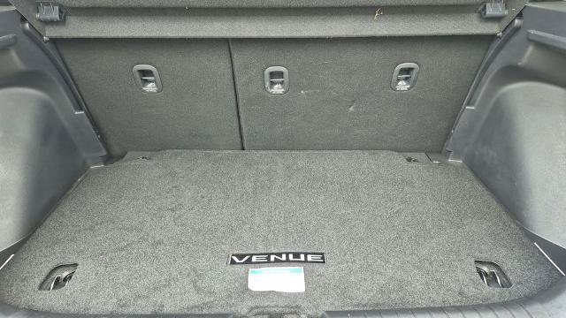 Used 2025 Hyundai Venue SEL FWD image 33