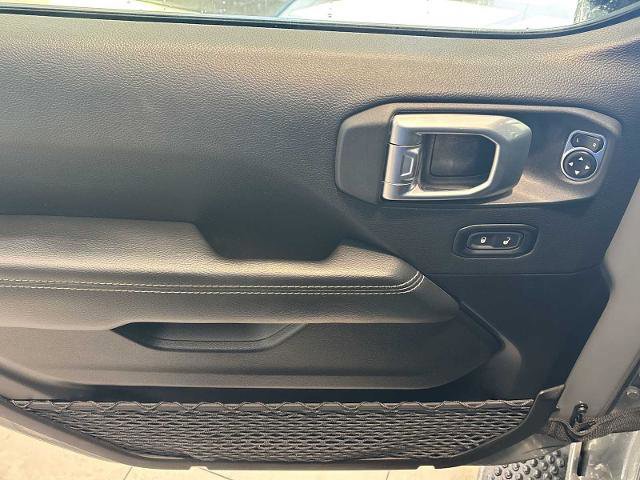 Used 2023 Jeep Wrangler Unlimited Sahara w/ Dual Top Group image 15