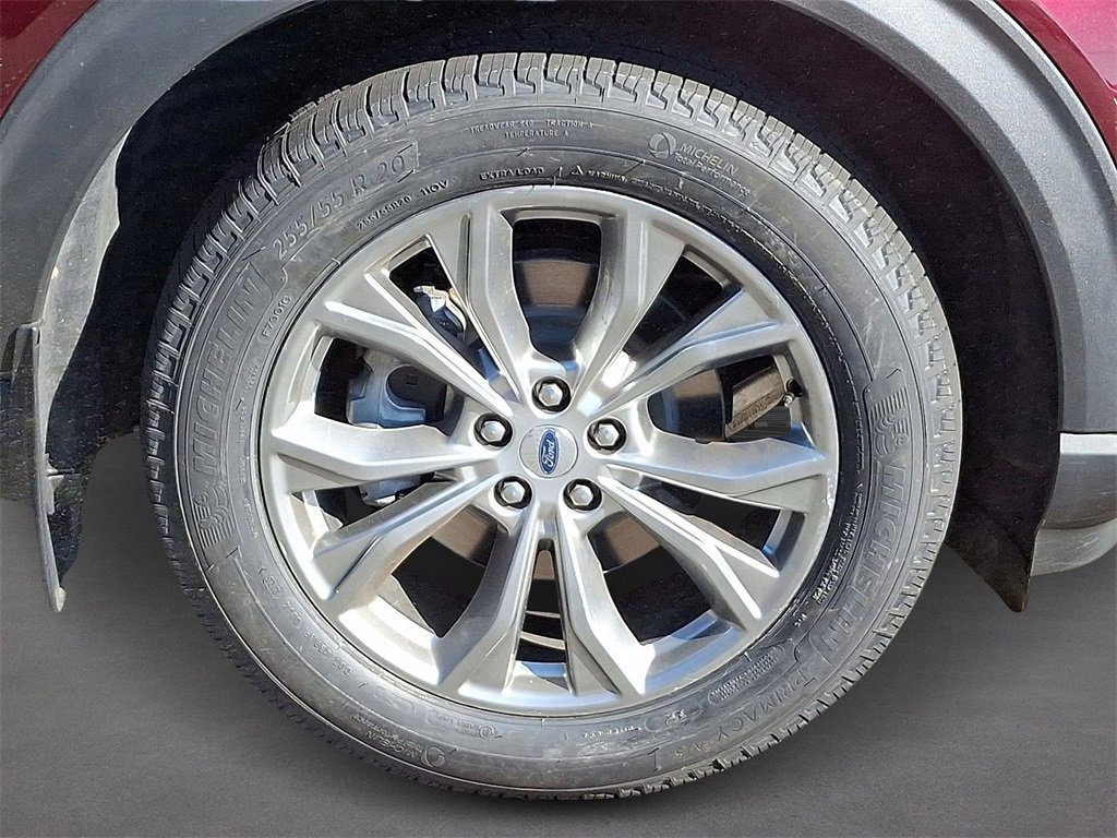 Certified 2022 Ford Explorer XLT w/ Equipment Group 202A image 7