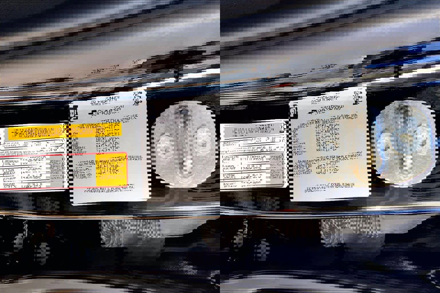 Used 2023 GMC Yukon SLT image 36