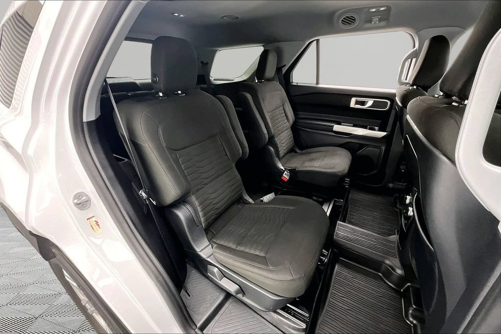 Certified 2020 Ford Explorer XLT w/ Comfort Package AWD/4WD image 27