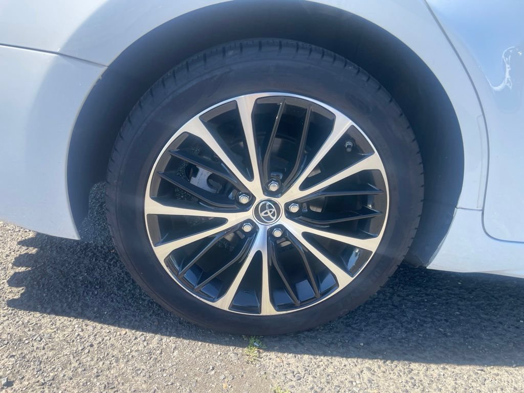 Used 2018 Toyota Camry SE FWD image 21