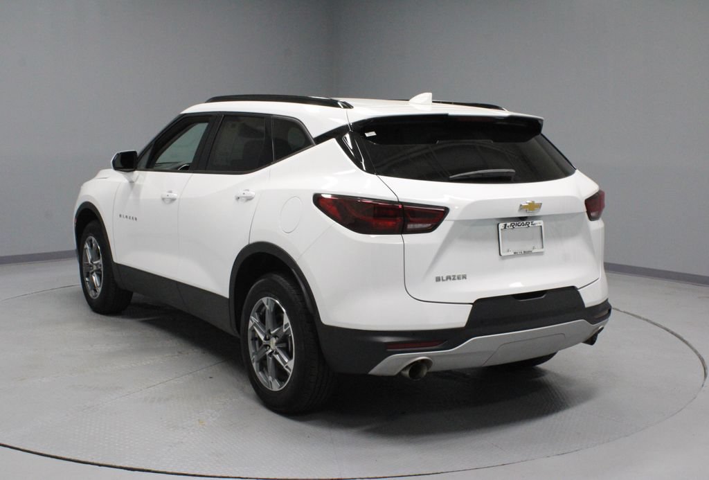 Used 2024 Chevrolet Blazer LT w/ Convenience Package FWD image 8