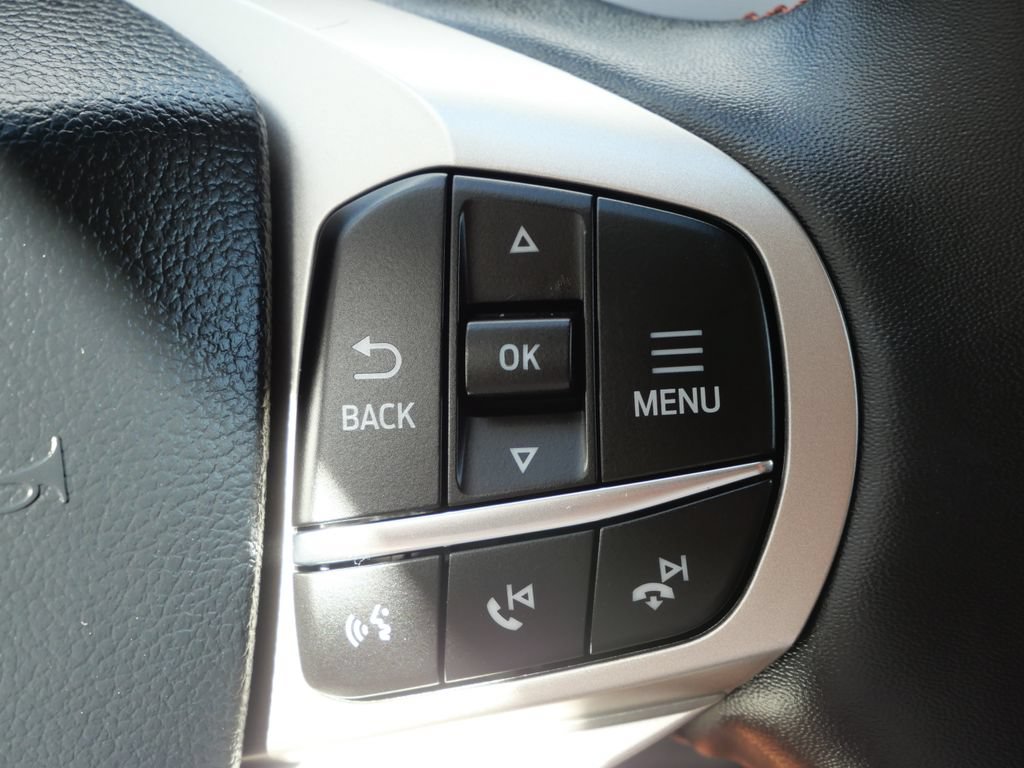 Certified 2025 Ford Explorer Active w/ Active Comfort Package AWD/4WD image 27