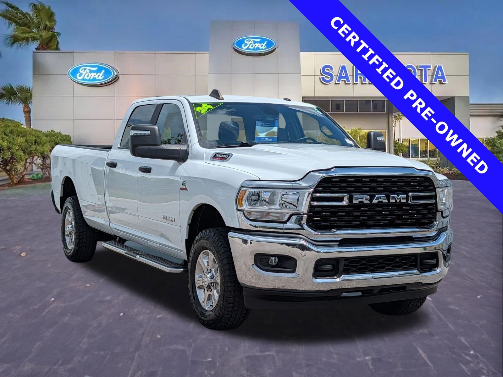 Used 2024 RAM 3500 Big Horn AWD/4WD image 1