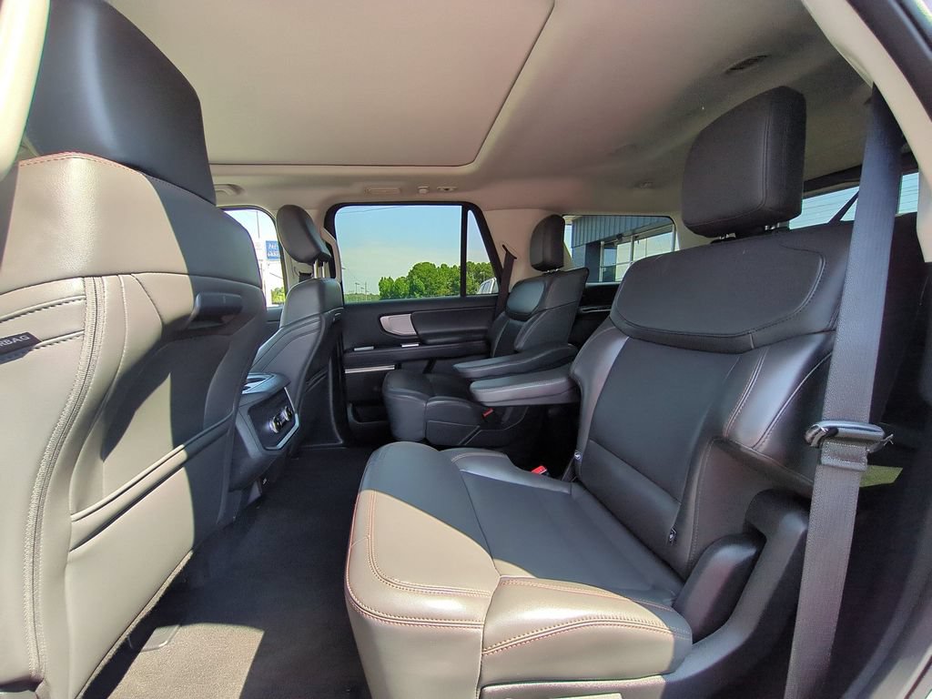 Certified 2025 Ford Expedition Active RWD image 27