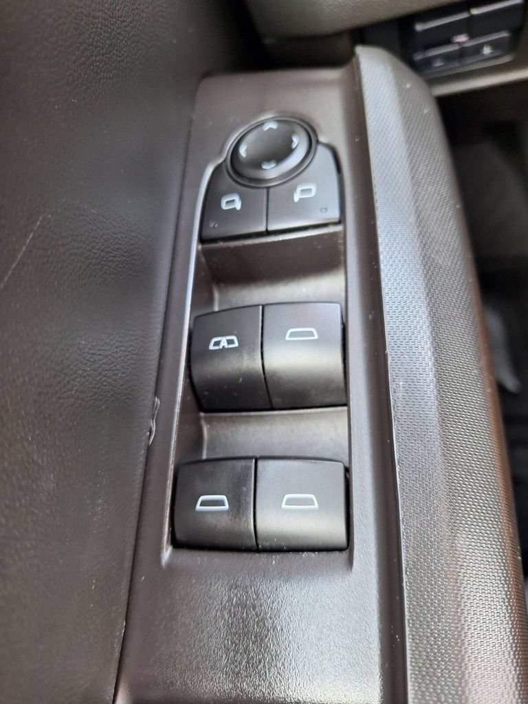 Used 2023 Chevrolet Colorado LT w/ LT Convenience Package III RWD image 16