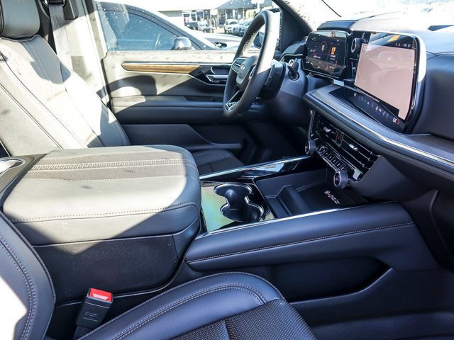 Used 2026 Chevrolet Tahoe High Country w/ Sun And Tow Package AWD/4WD image 33