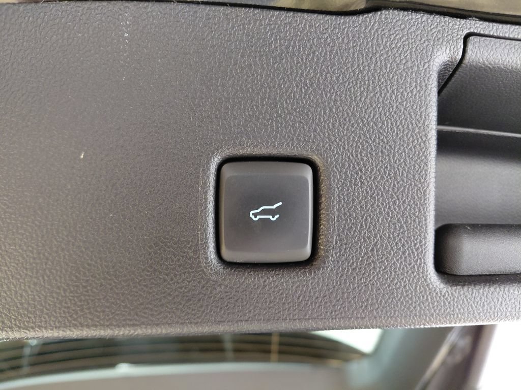 Certified 2025 Ford Escape Platinum AWD/4WD image 42