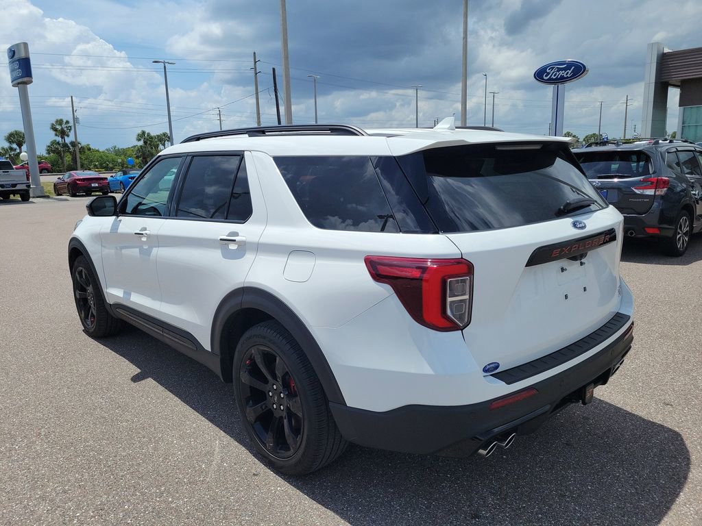 Certified 2022 Ford Explorer ST w/ ST Street Pack image 4