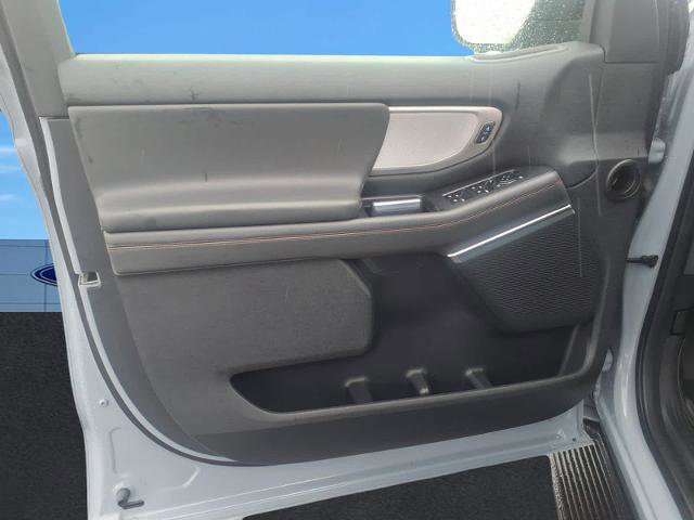 Certified 2025 Ford Expedition Active image 17