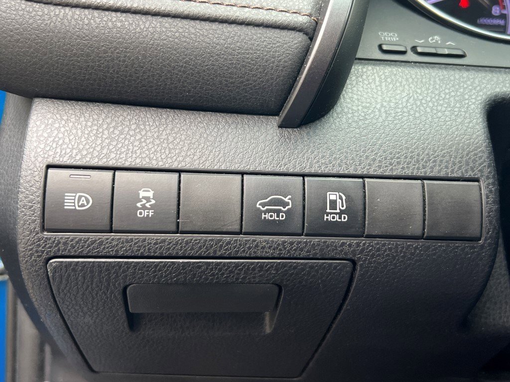 Used 2019 Toyota Camry LE image 24