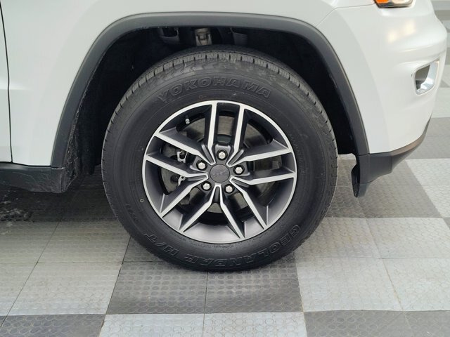 Used 2021 Jeep Grand Cherokee Limited AWD/4WD image 14