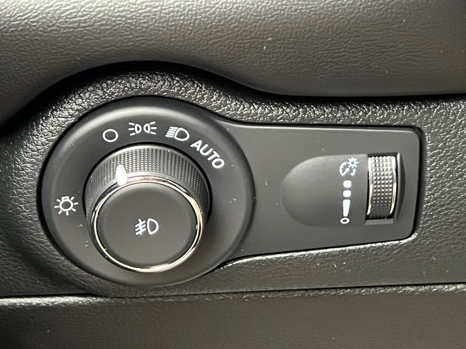 Used 2022 Dodge Durango R/T w/ Tow 'N Go Package image 27