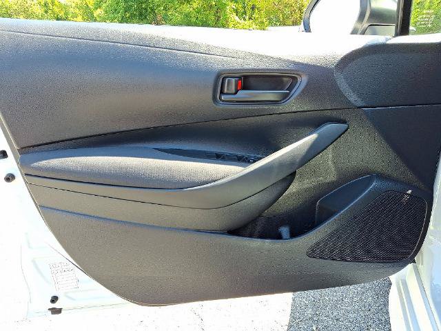 Used 2025 Toyota Corolla LE FWD image 12