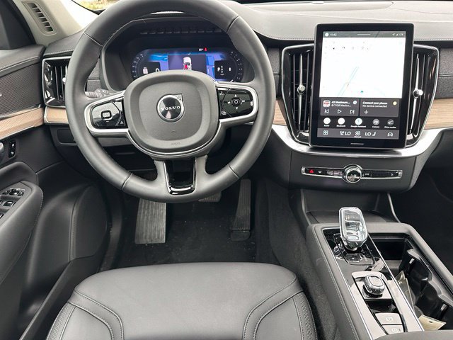 Used 2025 Volvo XC90 B6 Plus AWD/4WD image 40
