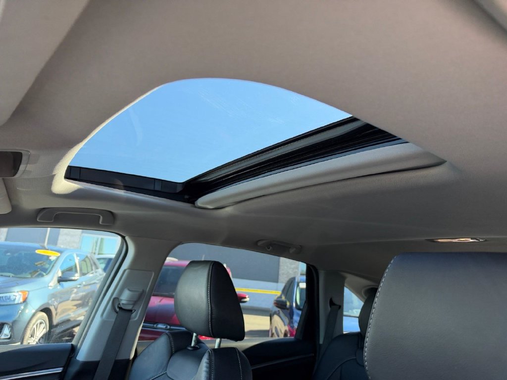 Used 2019 Acura MDX w/ Technology Package AWD/4WD image 8