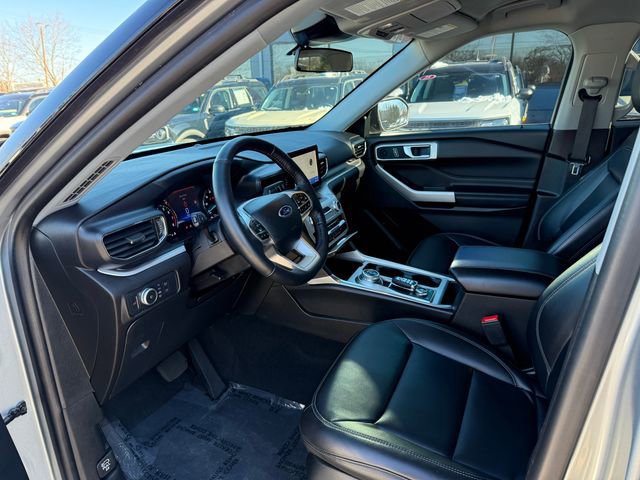 Certified 2022 Ford Explorer XLT w/ Equipment Group 202A image 14