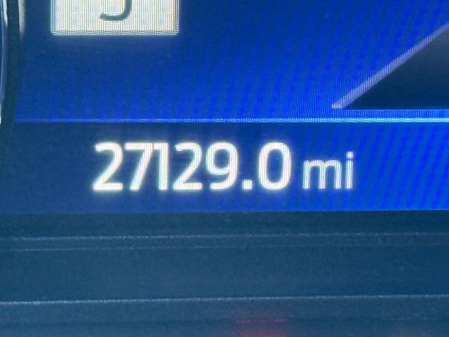 Certified 2022 Ford Explorer XLT w/ Equipment Group 202A image 17