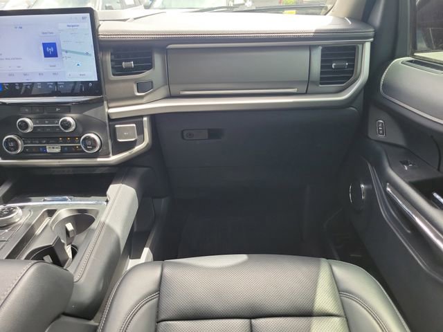 Certified 2024 Ford Expedition XLT RWD image 13