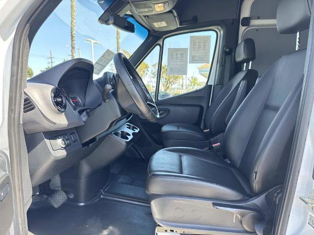 Used 2025 Mercedes-Benz Sprinter 2500 image 20