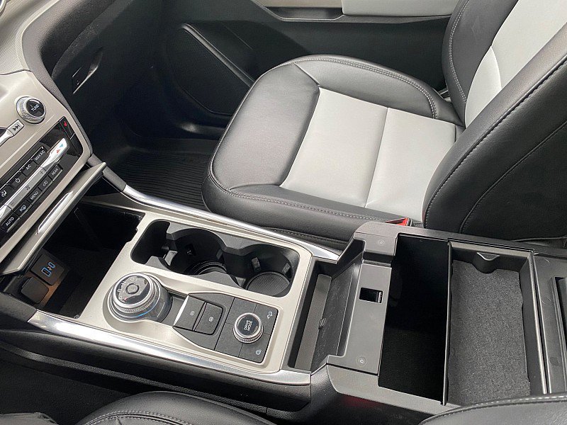 Certified 2022 Ford Explorer XLT w/ Equipment Group 202A image 58