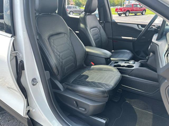 Certified 2023 Ford Escape Platinum w/ Premium Technology Package AWD/4WD image 34