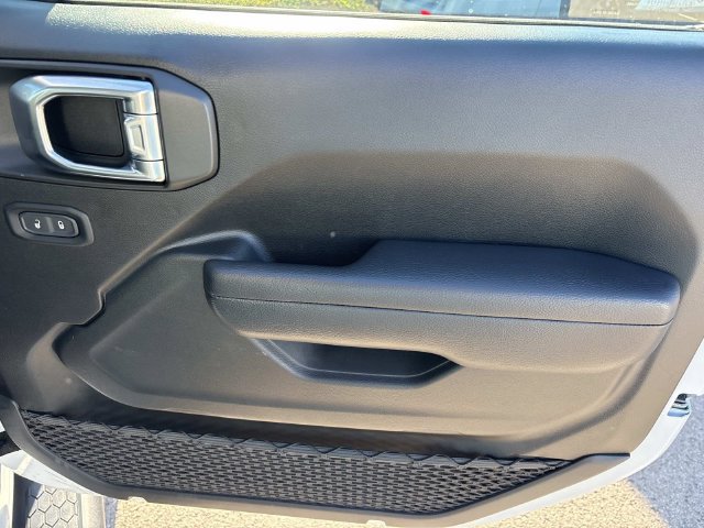 Used 2024 Jeep Wrangler Unlimited Sport AWD/4WD image 21