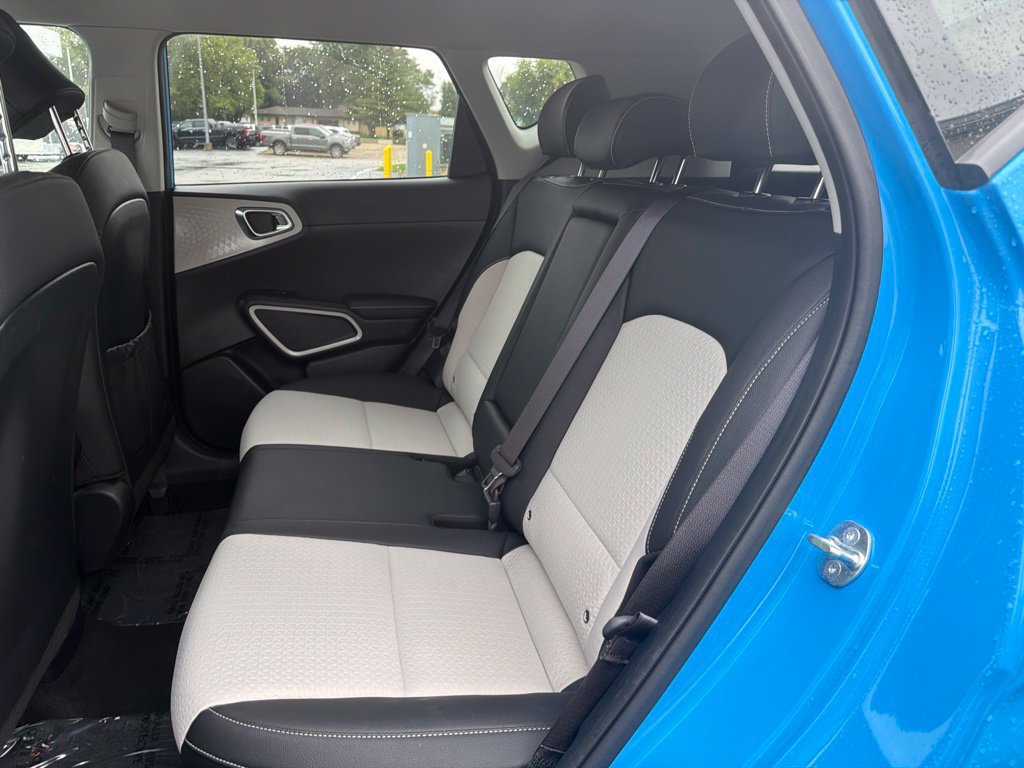 Used 2024 Kia Soul GT-Line FWD image 13