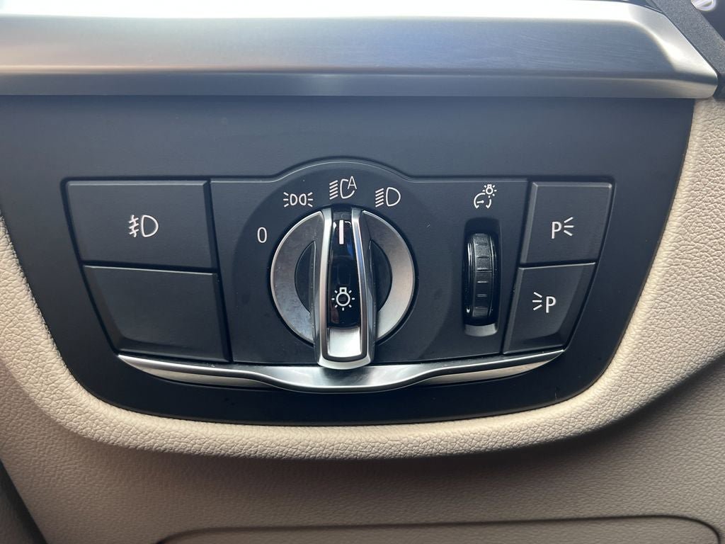 Used 2019 BMW X3 xDrive30i w/ Driving Assistance Package AWD/4WD image 29