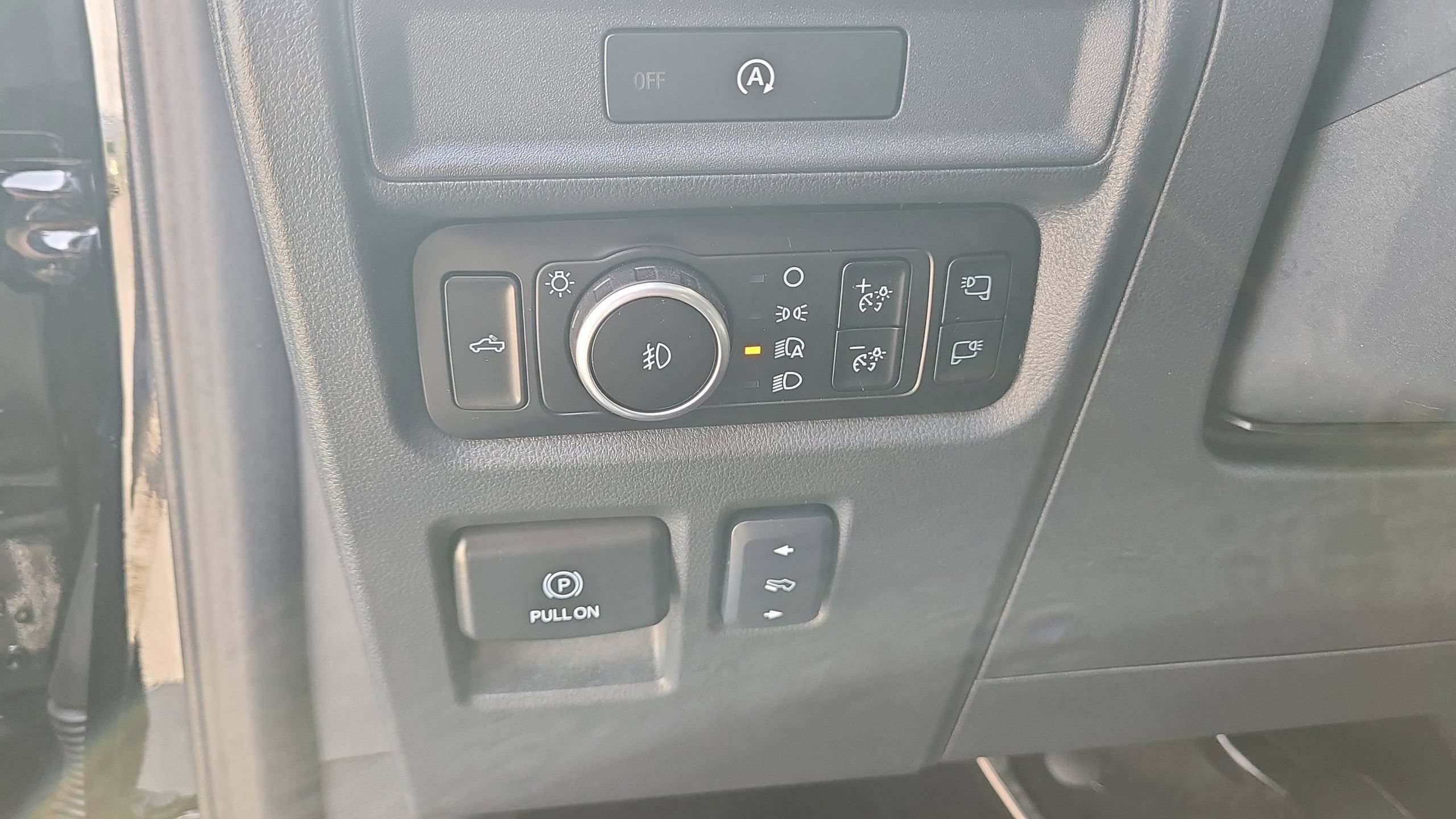 Certified 2025 Ford F150 Platinum AWD/4WD image 30