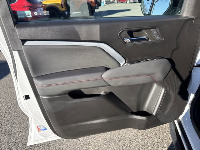 Used 2024 Chevrolet Colorado Z71 w/ Z71 Convenience Package 2 image 19