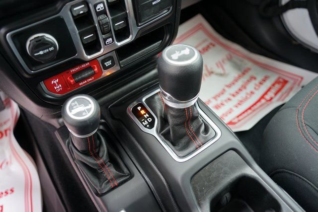 Used 2020 Jeep Wrangler Unlimited Rubicon w/ Cold Weather Group image 19