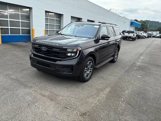 Certified 2025 Ford Expedition Active AWD/4WD image 11