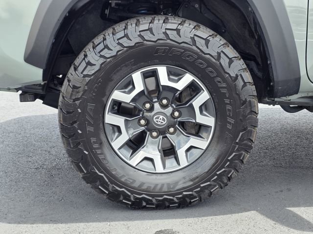 Used 2023 Toyota Tacoma TRD Off-Road w/ TRD Premium Off Road Package AWD/4WD image 30