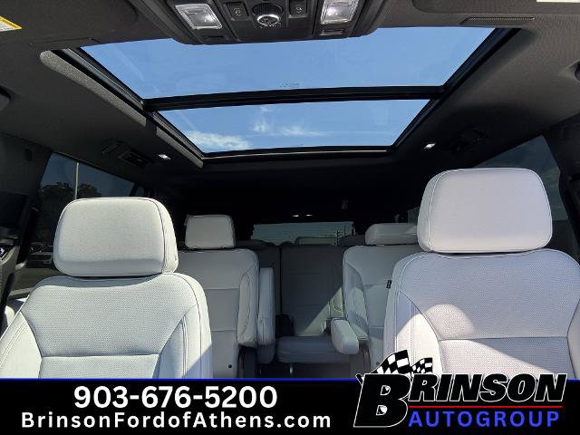 Used 2025 Chevrolet Suburban Premier w/ Sun And Tow Package AWD/4WD image 35