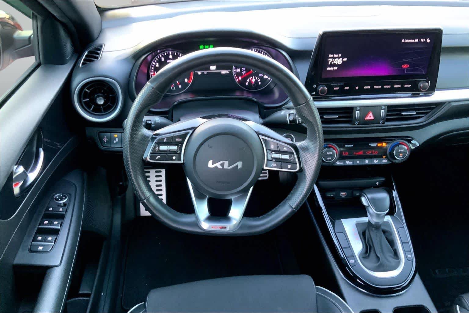 Used 2023 Kia Forte GT-Line w/ GT-Line Premium Package FWD image 6