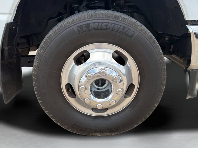 Certified 2025 Ford F350 Lariat AWD/4WD image 9
